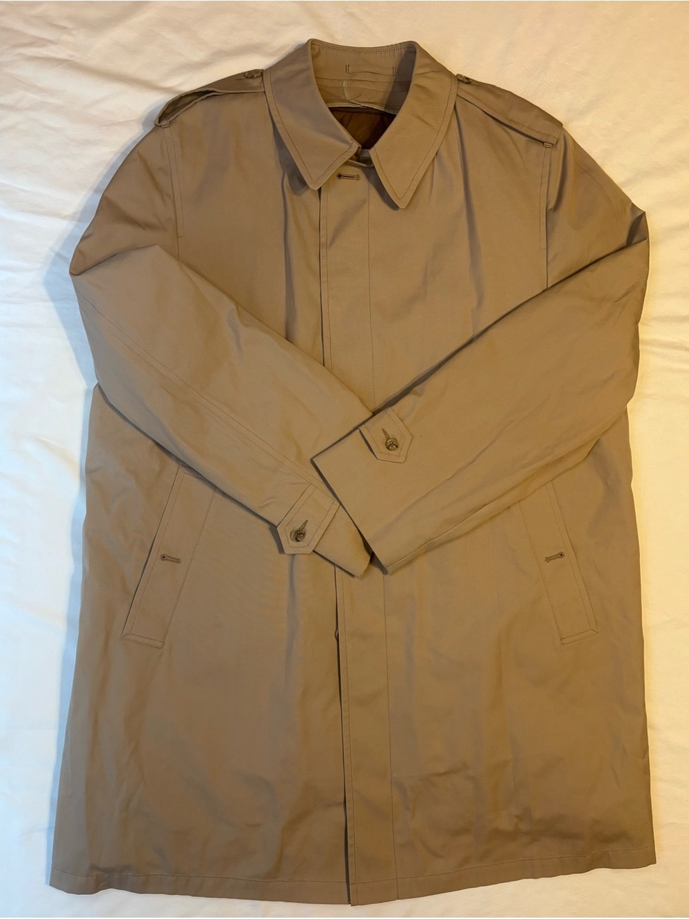 Vintage London Fog Maincoat Trench Coat Men’s 46 Long Tan Made in USA Pristine